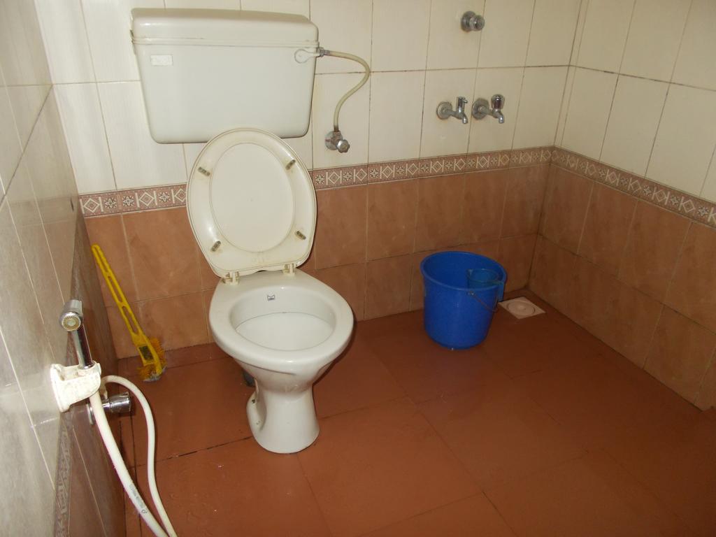 Guruvayur Bunglow Hotell Exteriör bild