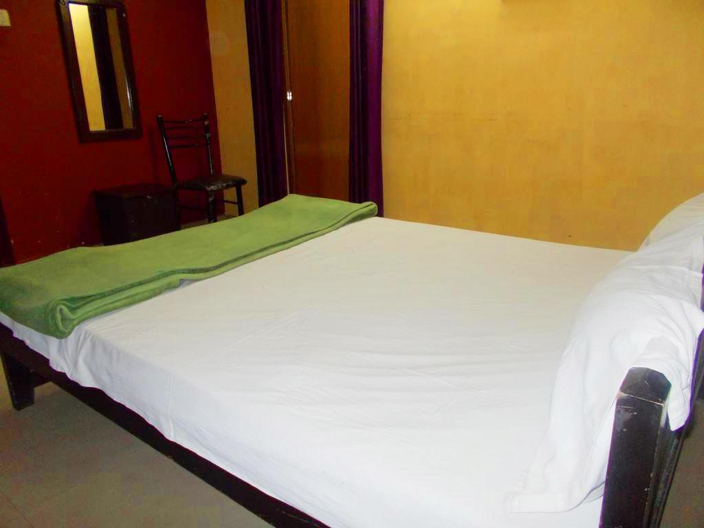 Guruvayur Bunglow Hotell Exteriör bild
